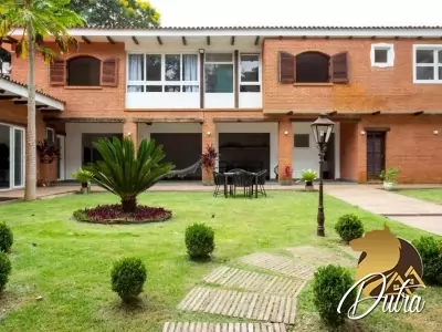 Casa de Vila Jardim Morumbi 695m² 05 Dormitórios 04 Suítes 10 Vagas