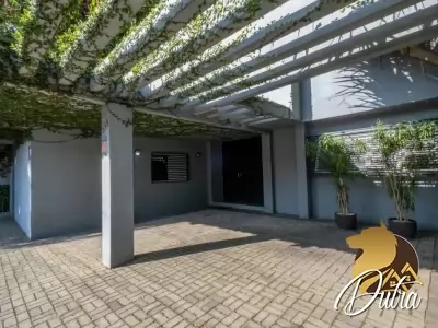 Casa Comercial Alto de Pinheiros 475m² 02 Dormitórios 9 Vagas