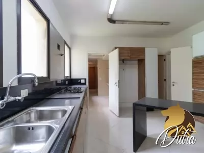 Edifício Miraflores Itaim Bibi 210m² 03 Dormitórios 03 Suítes 3 Vagas