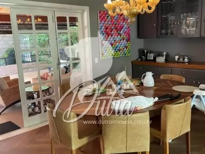 Padrão Real Parque 298m² 03 Dormitórios 02 Suítes 3 Vagas