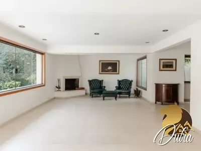 Sobrado Jardim Europa 207m² 03 Dormitórios 02 Suítes 2 Vagas