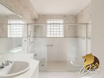 Sobrado Jardim Europa 207m² 03 Dormitórios 02 Suítes 2 Vagas