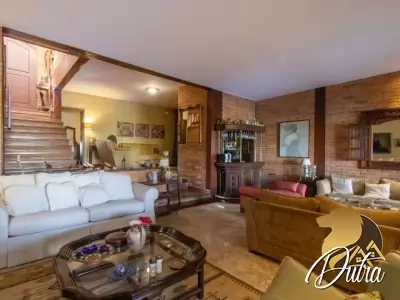 Padrão Cidade Jardim 250m² 04 Dormitórios 03 Suítes 3 Vagas