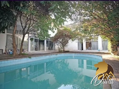 Padrão Jardim Paulista 580m² 05 Dormitórios 04 Suítes 10 Vagas