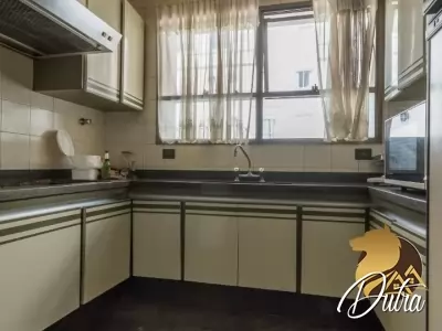 Mansão das Tulipas Campo Belo 440m² 04 Dormitórios 03 Suítes 4 Vagas