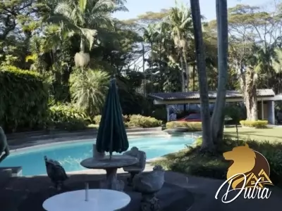 Padrão Jardim América 985m² 04 Dormitórios 04 Suítes 7 Vagas