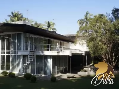 Padrão Jardim América 985m² 04 Dormitórios 04 Suítes 7 Vagas