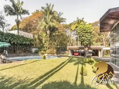 Padrão Jardim América 985m² 04 Dormitórios 04 Suítes 7 Vagas