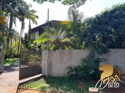 Padrão Jardim América 985m² 04 Dormitórios 04 Suítes 7 Vagas
