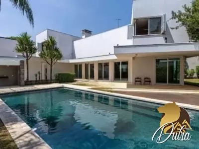 Casa no Jardim luzitânia Jardim Luzitânia 650m² 04 Dormitórios 02 Suítes 8 Vagas