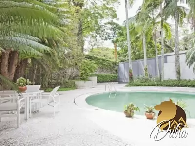 Padrão Jardim Europa 720m² 05 Dormitórios 03 Suítes 8 Vagas