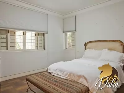 Padrão Jardim Europa 720m² 05 Dormitórios 03 Suítes 8 Vagas