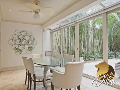 Padrão Jardim Europa 720m² 05 Dormitórios 03 Suítes 8 Vagas