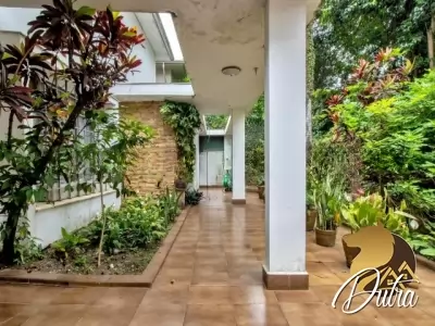 Padrão Jardim Europa 200m² 04 Dormitórios 3 Vagas