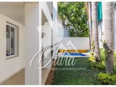 Condominio Vila Alba Alto Da Boa Vista 530m² 04 Dormitórios 04 Suítes 6 Vagas