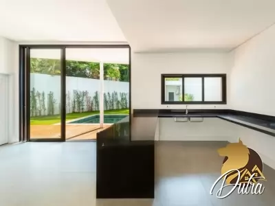 Padrão jardim luzitania 302m² 04 Dormitórios 04 Suítes 3 Vagas