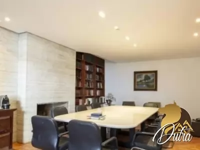 Padrão Jardim Europa 480m² 04 Dormitórios 04 Suítes 4 Vagas