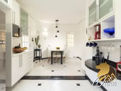 Padrão Cidade Jardim 642m² 04 Dormitórios 04 Suítes 8 Vagas