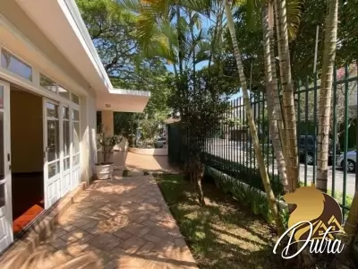 Padrão Jardim Luzitânia 282m² 04 Dormitórios 03 Suítes 4 Vagas