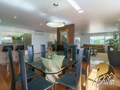 Padrão Chácara Monte Alegre 355m² 04 Dormitórios 02 Suítes 4 Vagas