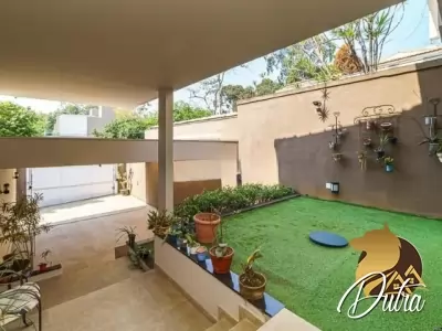 Padrão Chácara Monte Alegre 355m² 04 Dormitórios 02 Suítes 4 Vagas