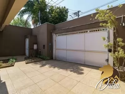 Padrão Chácara Monte Alegre 355m² 04 Dormitórios 02 Suítes 4 Vagas