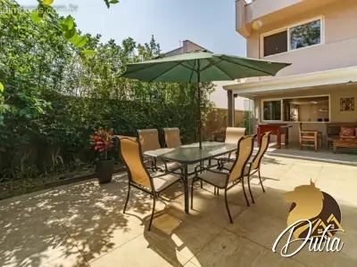 Padrão Chácara Monte Alegre 355m² 04 Dormitórios 02 Suítes 4 Vagas