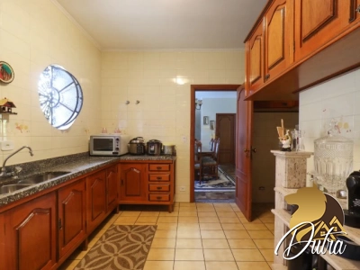 Padrão Jardim Morumbi 460m² 04 Dormitórios 02 Suítes 4 Vagas