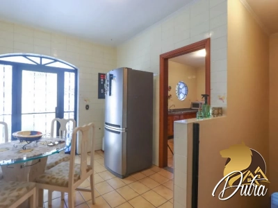 Padrão Jardim Morumbi 460m² 04 Dormitórios 02 Suítes 4 Vagas