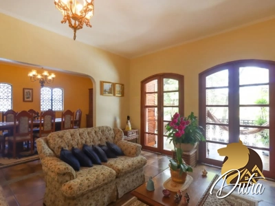 Padrão Jardim Morumbi 460m² 04 Dormitórios 02 Suítes 4 Vagas