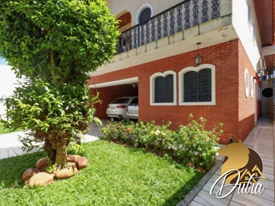 Padrão Jardim Morumbi 460m² 04 Dormitórios 02 Suítes 4 Vagas