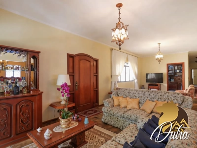 Padrão Jardim Morumbi 460m² 04 Dormitórios 02 Suítes 4 Vagas