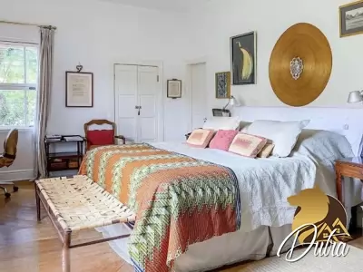 Padrão Jardim América 370m² 04 Dormitórios 03 Suítes 4 Vagas