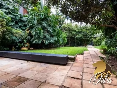 Padrão Jardim América 764m² 05 Dormitórios 02 Suítes 6 Vagas