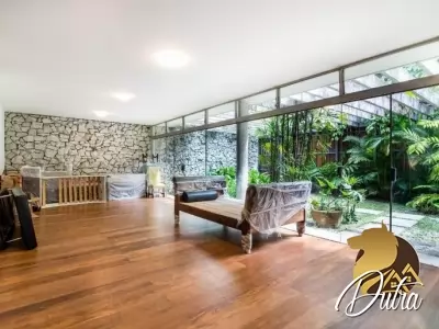 Padrão Jardim América 764m² 05 Dormitórios 02 Suítes 6 Vagas