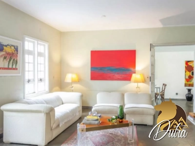 Padrão Cidade Jardim 296m² 03 Dormitórios 02 Suítes 3 Vagas