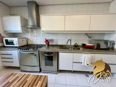 Saint James Special Houses Campo Belo 223m² 04 Dormitórios 04 Suítes 5 Vagas