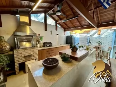 Saint James Special Houses Campo Belo 223m² 04 Dormitórios 04 Suítes 5 Vagas