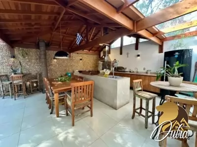 Saint James Special Houses Campo Belo 223m² 04 Dormitórios 04 Suítes 5 Vagas