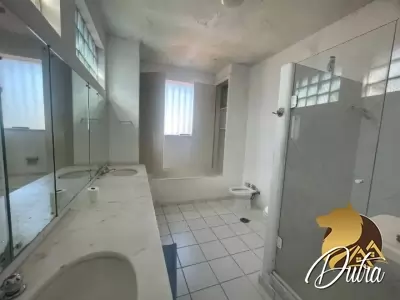 Padrão Jardim América 393m² 04 Dormitórios 04 Suítes 5 Vagas