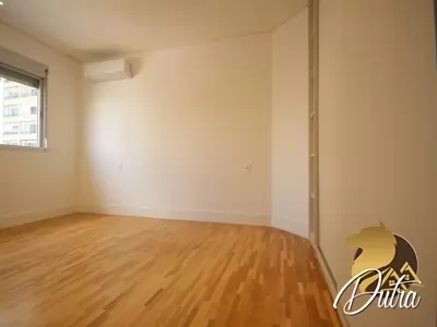 Golden Park Vila Uberabinha 244m² 04 Dormitórios 03 Suítes 3 Vagas