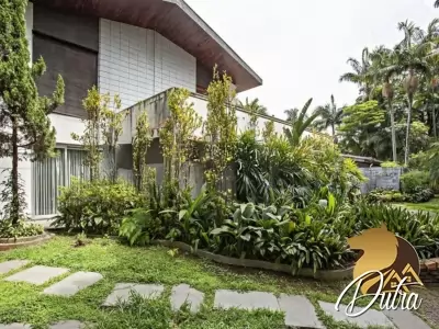 Padrão Jardim América 985m² 04 Dormitórios 04 Suítes 7 Vagas