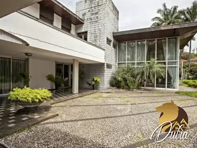 Padrão Jardim América 985m² 04 Dormitórios 04 Suítes 7 Vagas