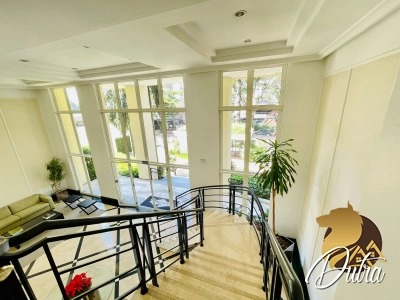 MAison Elisabeth Sumaré 215m² 03 Dormitórios 03 Suítes 4 Vagas