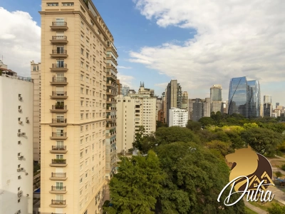 Arlene e Luciene Itaim Bibi 325m² 03 Dormitórios 03 Suítes 4 Vagas