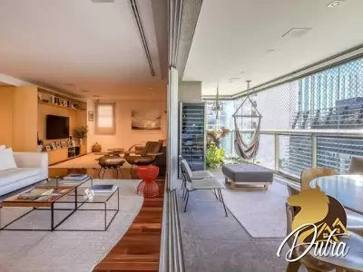 Nine Fernandes de Abreu Vila Nova Conceição 263m² 03 Dormitórios 03 Suítes 4 Vagas