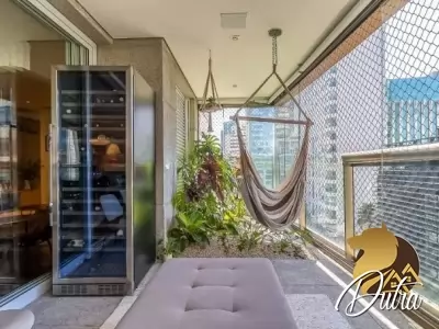 Nine Fernandes de Abreu Vila Nova Conceição 263m² 03 Dormitórios 03 Suítes 4 Vagas