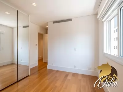 Edifício Celebration Itaim Vila Olímpia 275m² 04 Dormitórios 04 Suítes 5 Vagas