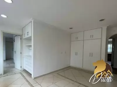 EDIFÍCIO ROSANA Itaim Bibi 198m² 04 Dormitórios 01 Suítes 2 Vagas