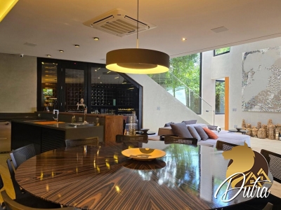 SÃO PAULO II Granja Viana 1300m² 05 Dormitórios 05 Suítes 4 Vagas